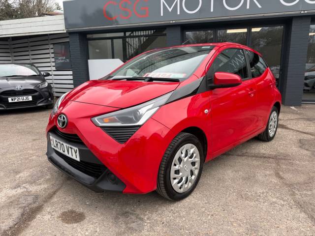 Toyota Aygo 1.0 VVT-i X-Play TSS 5dr - APPLE CAR PLAY - ANDROID AUTO - REAR CAMERA Hatchback Petrol Red
