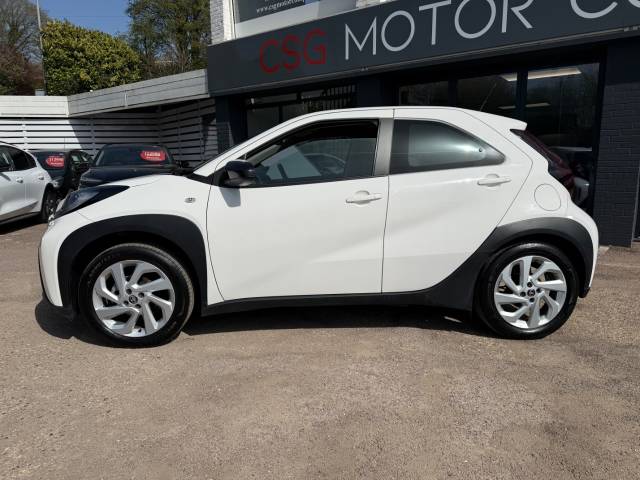 2023 Toyota Aygo X 1.0 VVT-i Pure 5dr Auto - 1 OWNER - FTSH - REAR CAMERA - BLUETOOTH