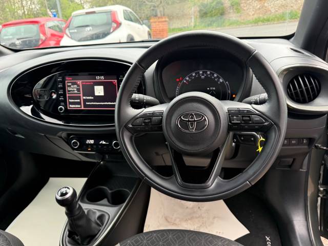 2023 Toyota Aygo X 1.0 VVT-i Edge 5dr - 1 OWNER - CAR PLAY - FSH - BLUETOOTH