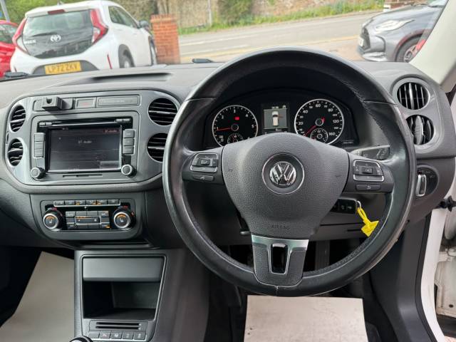 2012 Volkswagen Tiguan 2.0 TDi BlueMotion Tech SE 5dr [2WD] - PAN ROOF - WINTER PACK - CAMBLET CHANGED