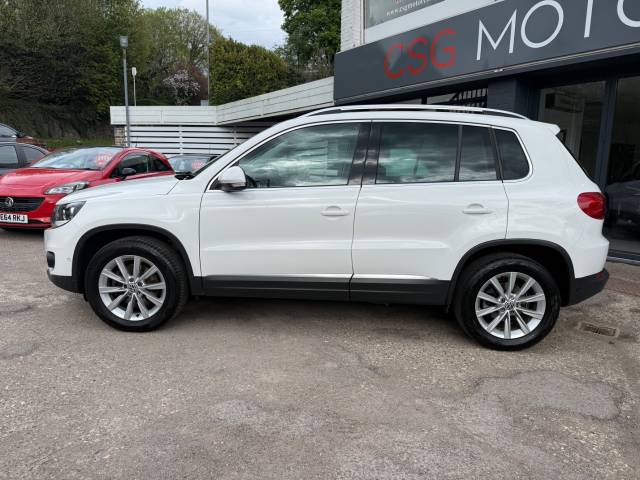2012 Volkswagen Tiguan 2.0 TDi BlueMotion Tech SE 5dr [2WD] - PAN ROOF - WINTER PACK - CAMBLET CHANGED