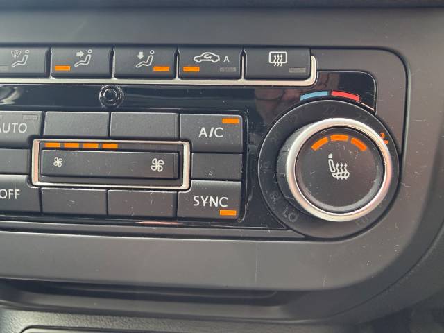 2012 Volkswagen Tiguan 2.0 TDi BlueMotion Tech SE 5dr [2WD] - PAN ROOF - WINTER PACK - CAMBLET CHANGED