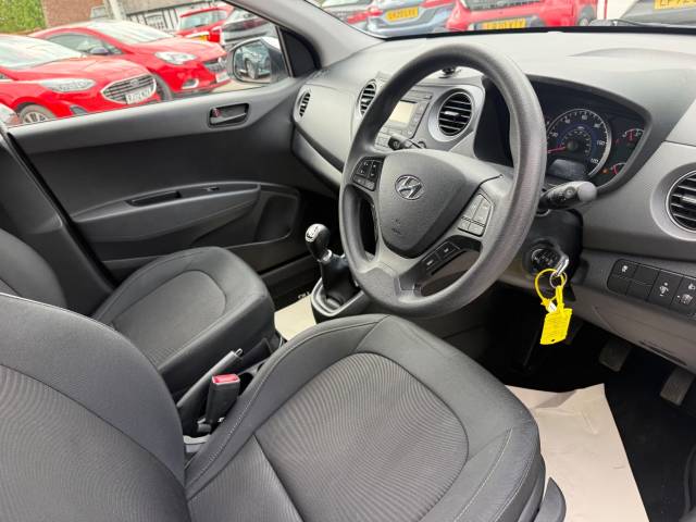2017 Hyundai i10 1.0 SE 5dr- AIR CON- 1 OWNER - FSH