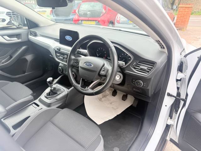 2019 Ford Focus 1.0 EcoBoost 125 Zetec 5dr - FFSH - FRONT AND REAR PARKING SESNORS