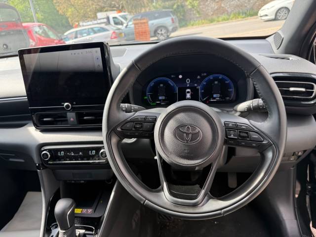 2024 Toyota Yaris 1.5 Hybrid Excel 5dr CVT - PARKING SENSORS - 1/2 LEATHER - E/F MIRRORS