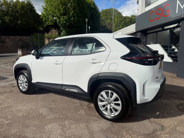 2024 Toyota Yaris Cross 1.5 Hybrid Icon 5dr CVT - 1 OWNER - CAR PLAY - REAR CAMERA