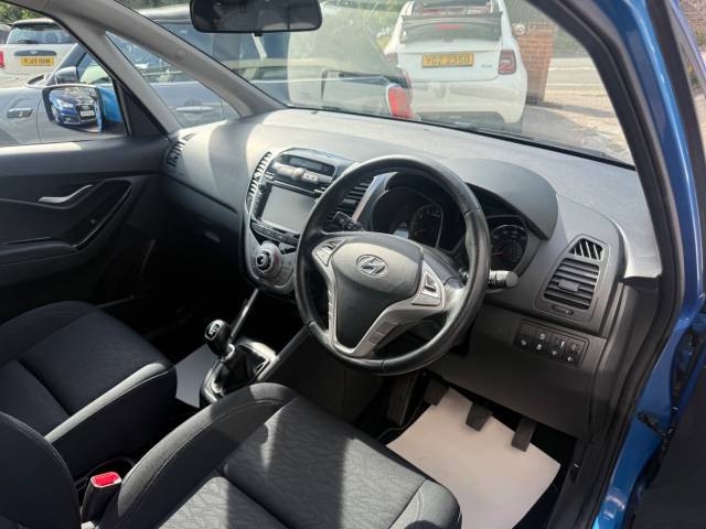 2017 Hyundai ix20 1.4 Blue Drive SE Nav 5dr - SAT NAV - REARCAMERA - PARKING SENSORS - BLUETOOTH