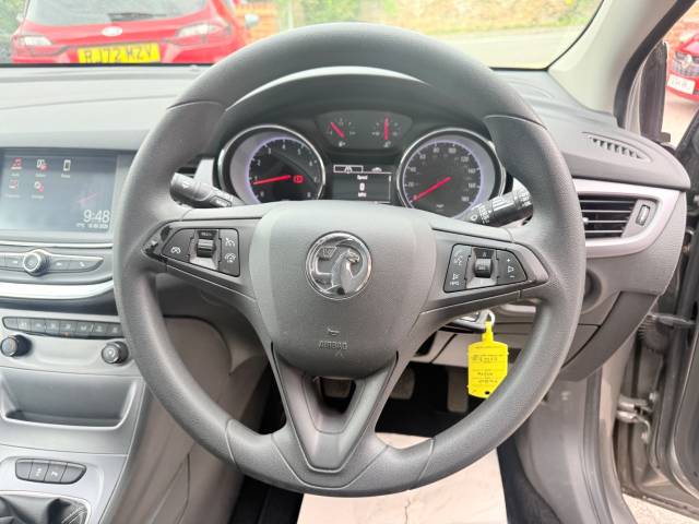 2016 Vauxhall Astra 1.4T 16V 125 Design 5dr - FSH  - CRUISE - AIRCON - ALLOYS