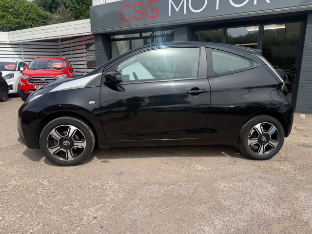 2015 Toyota Aygo 1.0 VVT-i X-Clusiv 3dr - CLIMATE CONTROL- REAR CAMER - BLUETOOTH - ALLOYS