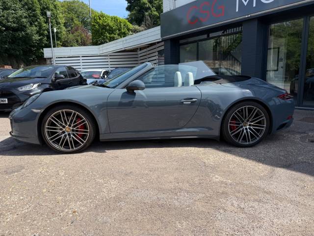 2017 Porsche 911 3.0 S 2dr PDK - FFSH - HEATED SEATS - SPT EXHAUST