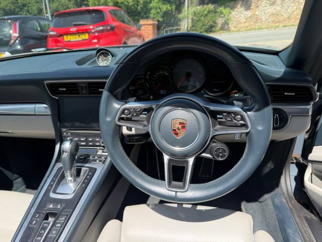 2017 Porsche 911 3.0 S 2dr PDK - FFSH - HEATED SEATS - SPT EXHAUST