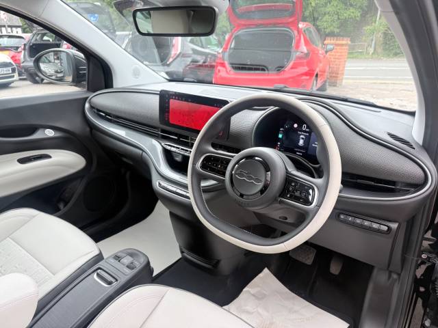 2024 Fiat 500e C 0.0 87kW 42kWh 2dr Auto La Prima - HEATED LEATHER -  FRONT AND REAR SENSORS