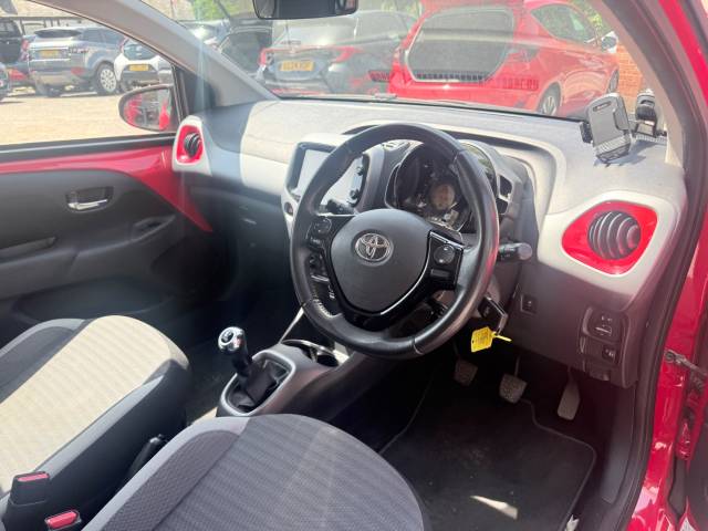 2018 Toyota Aygo 1.0 VVT-i X-Play 5dr - FTSH -BLUETOOTH - AIR CON