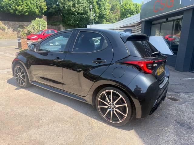 2024 Toyota Yaris 1.5 Hybrid GR Sport 5dr CVT - 1 OWNER - FRONT AND REAR PARKING SESNORS - FTSH