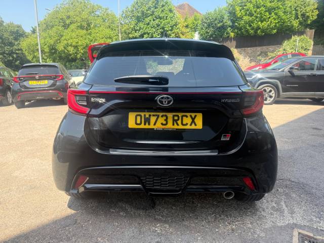 2024 Toyota Yaris 1.5 Hybrid GR Sport 5dr CVT - 1 OWNER - FRONT AND REAR PARKING SESNORS - FTSH
