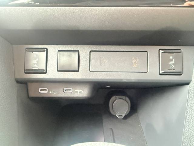 2024 Toyota Yaris Cross 1.5 Hybrid 130 Premiere Edition 5dr CVT - HEAD UP - DIPLAY -  360 CAMERA - POWER TAIL GATE