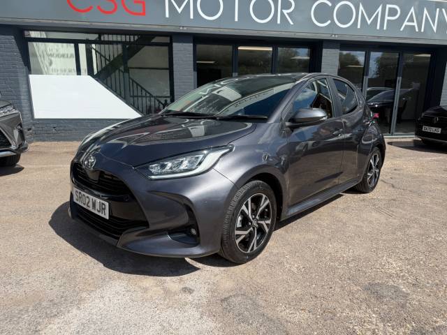 Toyota Yaris 1.5 Hybrid Design 5dr CVT - FTSH - 1 OWNER - CAR PLAY - CLIMATE Hatchback Petrol / Electric Hybrid Grey