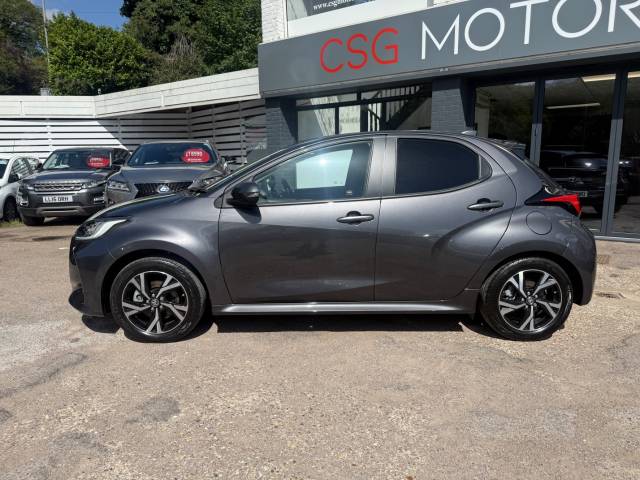 2024 Toyota Yaris 1.5 Hybrid Design 5dr CVT - FTSH - 1 OWNER - CAR PLAY - CLIMATE