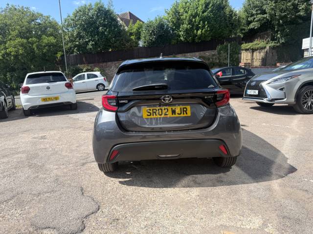 2024 Toyota Yaris 1.5 Hybrid Design 5dr CVT - FTSH - 1 OWNER - CAR PLAY - CLIMATE