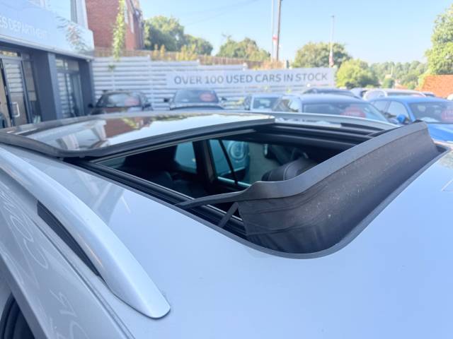 2019 Volkswagen Tiguan 2.0 TDi 150 4Motion R-Line Tech 5dr DSG - PAN ROOF - 360 CAMERA - FSH - H/SEATS