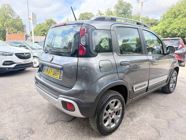2017 Fiat Panda 0.9 TwinAir [90] Cross 4x4 5dr - FSH- WINTER PACK - BLUETOOTH -