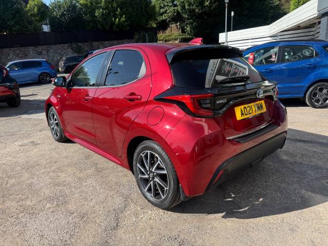 2021 Toyota Yaris 1.5 Hybrid Design 5dr CVT - PAN ROOF - REAR CAMERA  -BLUWTOOTH