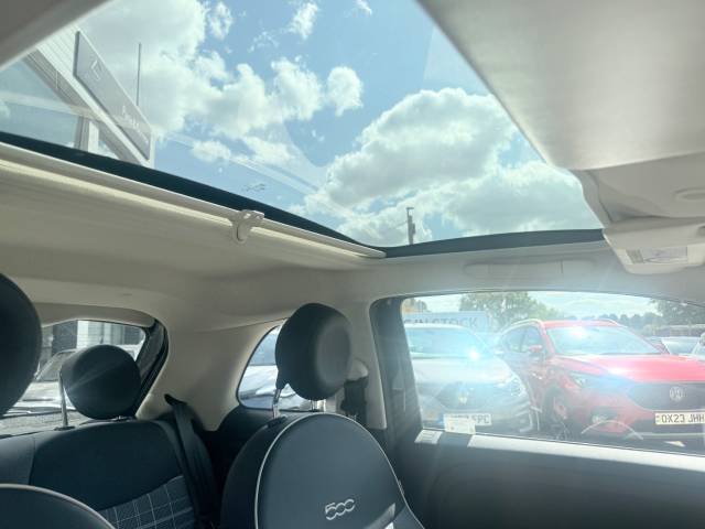 2018 Fiat 500 1.2 Lounge 3dr - PAN ROOF - REAR SENSORS - FSH - B/TOOTH