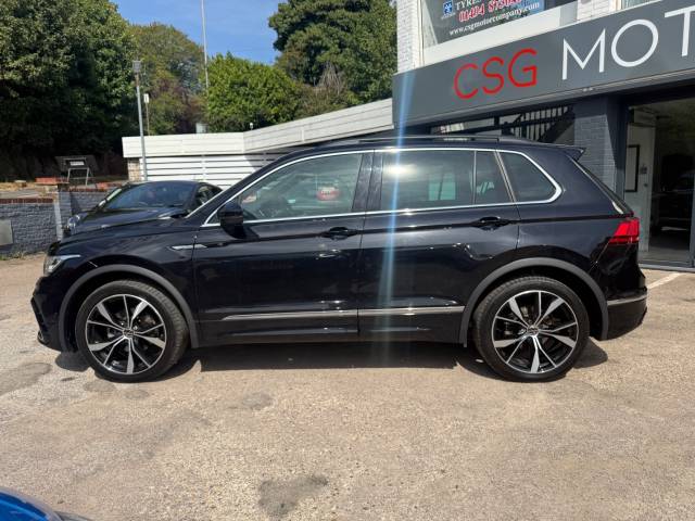 2022 Volkswagen Tiguan 1.5 TSI 150 R-Line 5dr DSG - FVSH - CAR PLAY - PARKING SENSORS