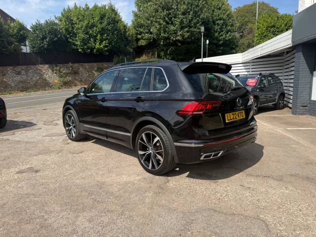 2022 Volkswagen Tiguan 1.5 TSI 150 R-Line 5dr DSG - FVSH - CAR PLAY - PARKING SENSORS