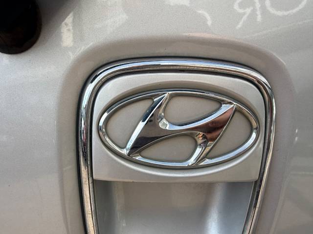 2012 Hyundai i10 1.2 Active 5dr - AIR CON - ALLOYS £20.00 TAX