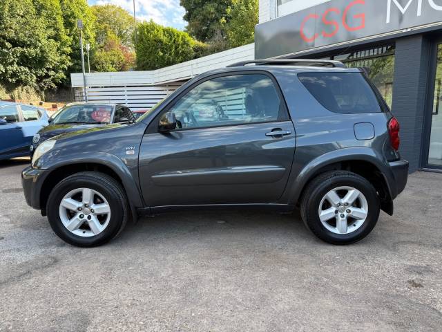 2005 Toyota Rav-4 2.0 RAV4 XT-R VVT-I AUTO - AIR CON - REAR SENSORS - SUNROOF - AIR CON