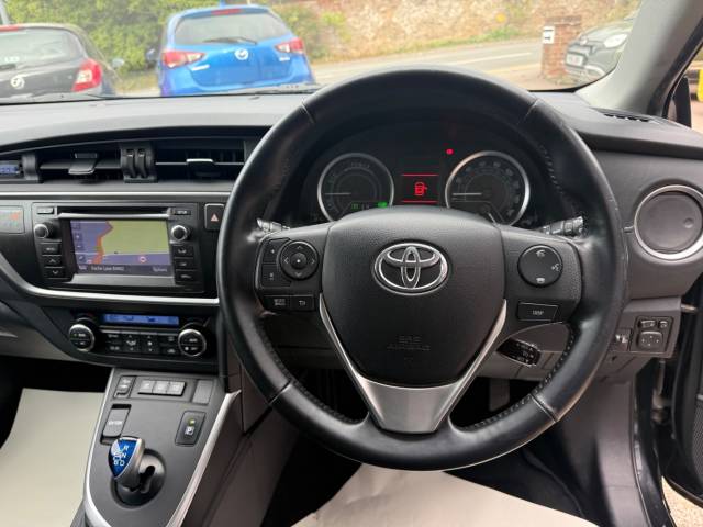 2013 Toyota Auris 1.8 VVTi Hybrid Excel 5dr CVT Auto - FTSH - REAR CAMERA