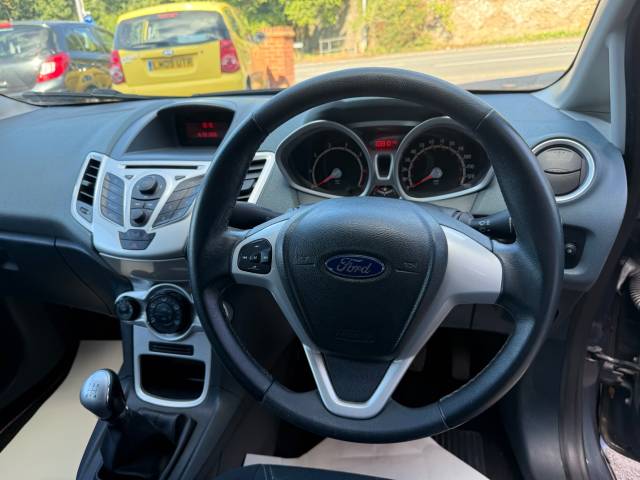2011 Ford Fiesta 1.25 Zetec 5dr [82] - FSH - AIR CON - ALLOYS