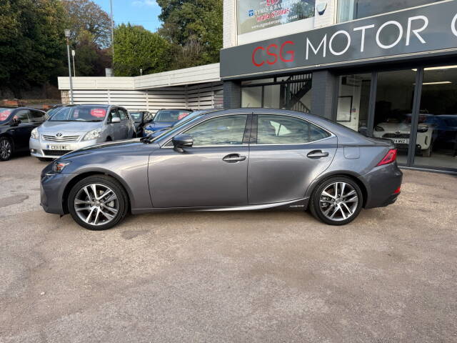 2017 Lexus IS 2.5 300h Executive Edition 4dr CVT Auto