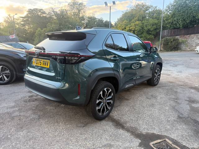 2025 Toyota Yaris Cross 1.5 Hybrid Design 5dr CVT - APPLE CAR PLAY - REAR CAMERA - BLUETOOTH